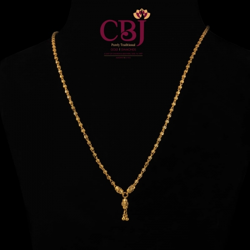 This simple 22K gold chain is an ideal wear for both men and women..