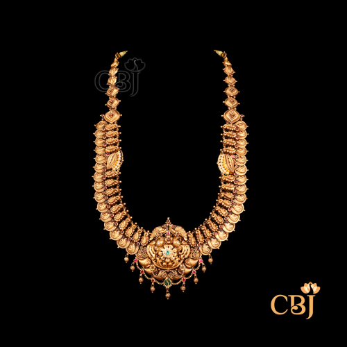 Front view of CBJ's 48 grams Antique lightweight Nakshi long Haram with Monthi, onxy and rubi potas  