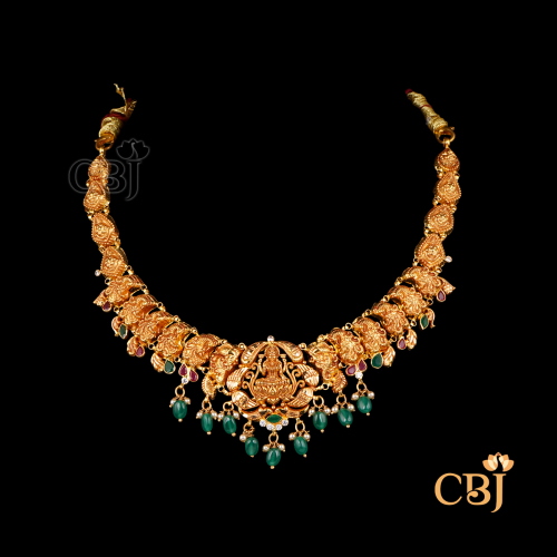 	Antigue Short Necklace 18