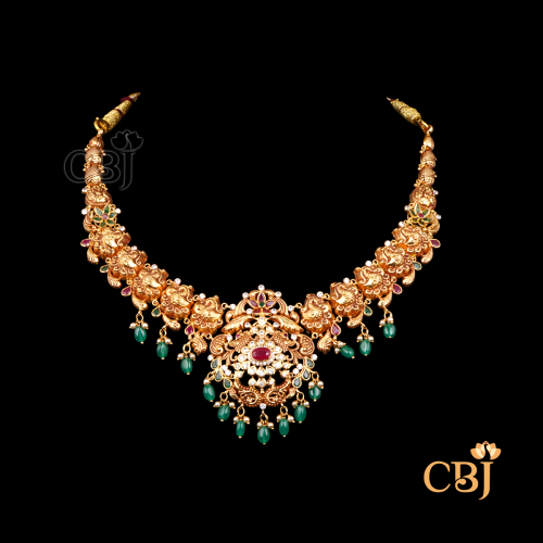 	Antigue Short Necklace 21