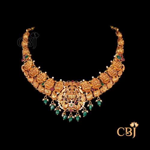 	Antigue Short Necklace 32