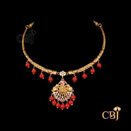 	kanthe Necklace 1