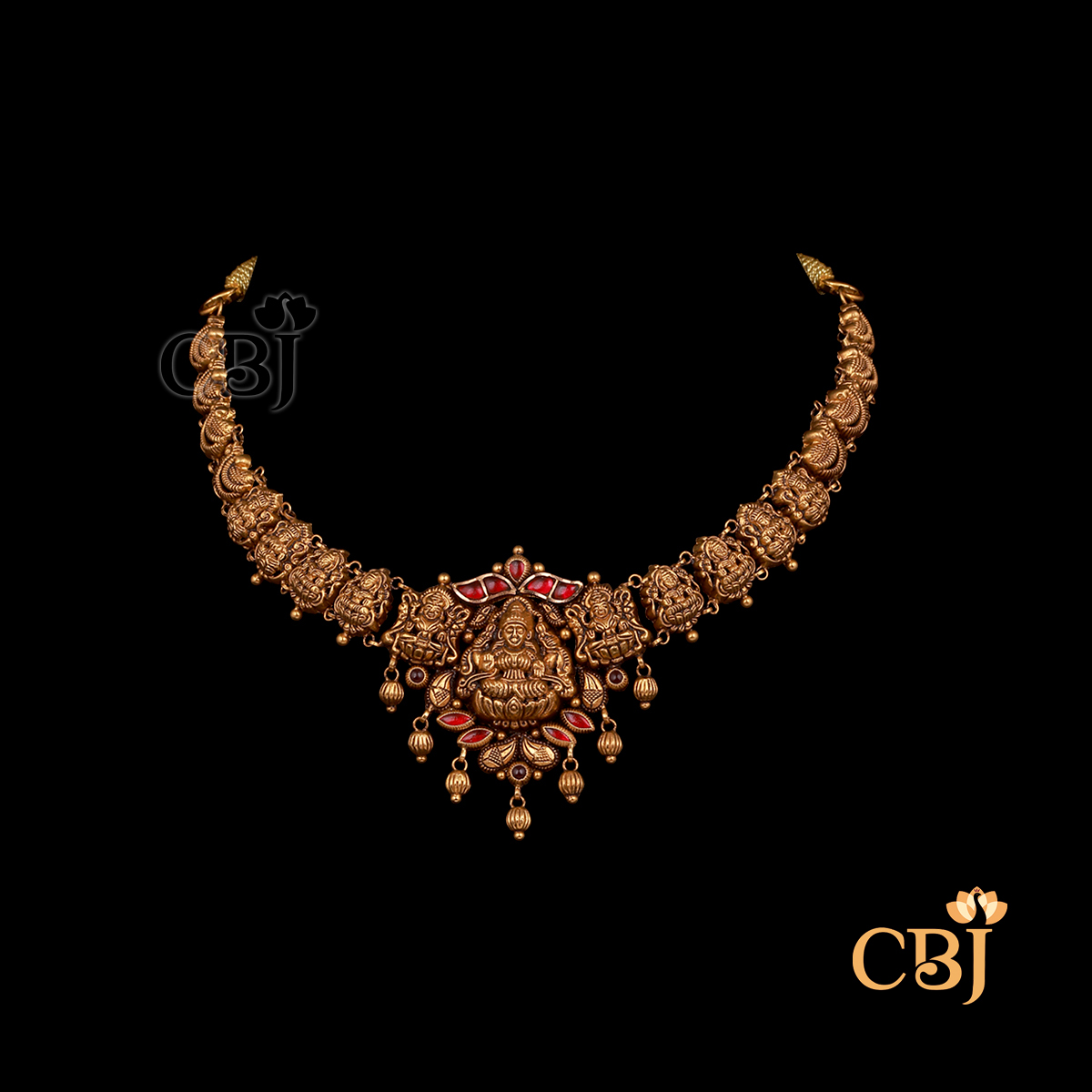 10 grams antique Nakshi short gold necklace with detailed traditional patterns