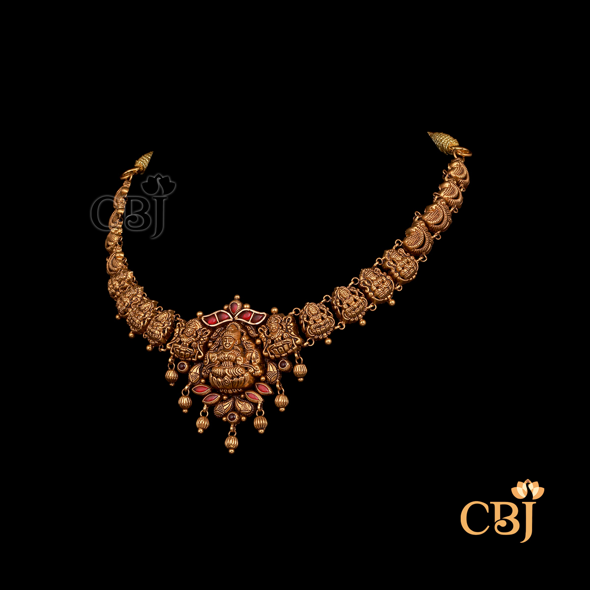 10 grams antique Nakshi short gold necklace with detailed traditional patterns