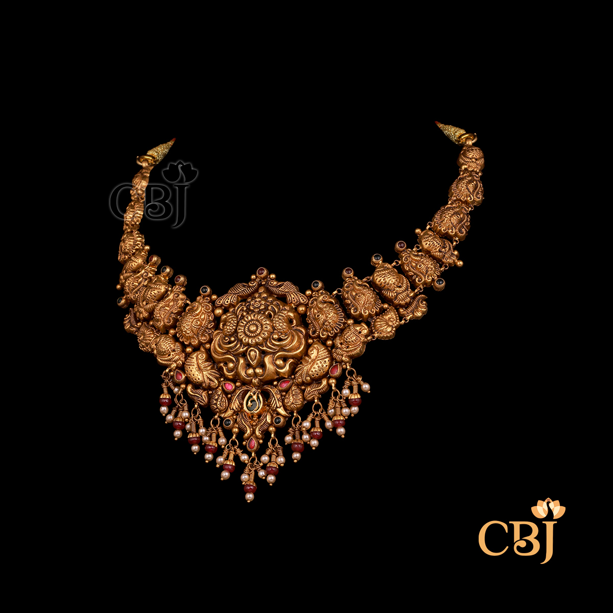 18 grams antique Nakshi short gold necklace with traditional artwork