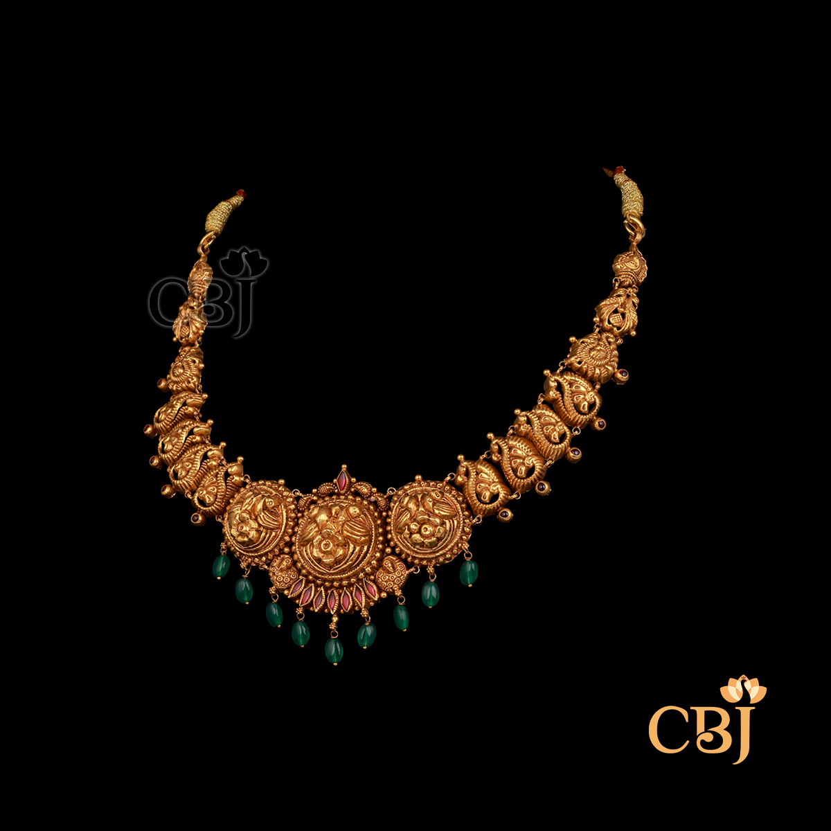 12 grams antique Nakshi short gold necklace with etched detailing