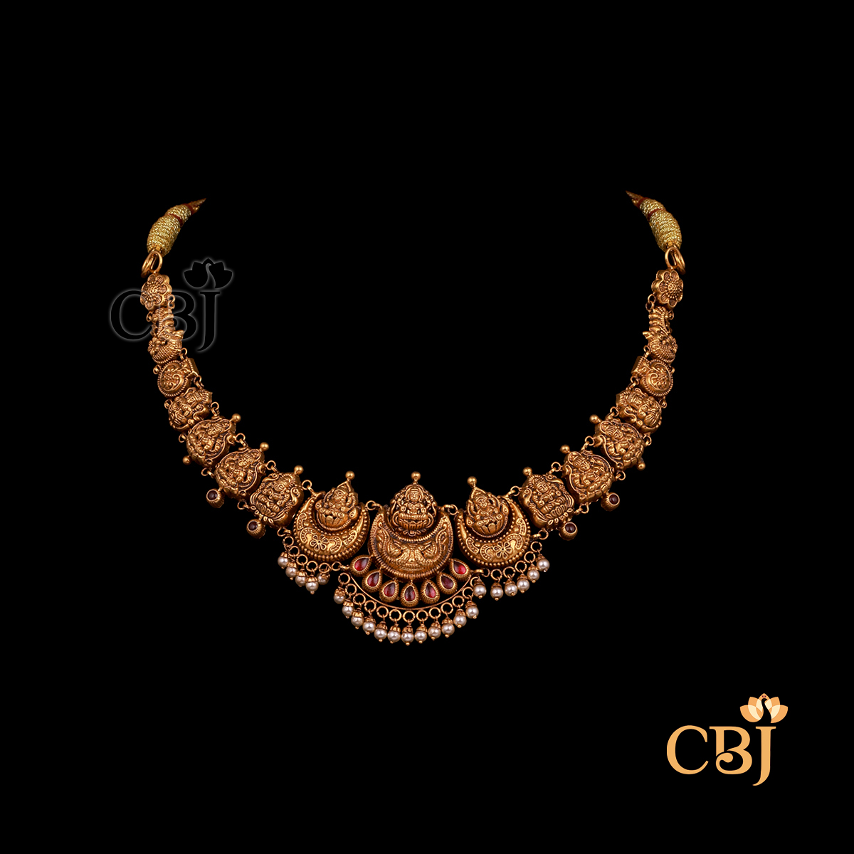 9 grams Nakshi lightweight gold necklace with antique finish