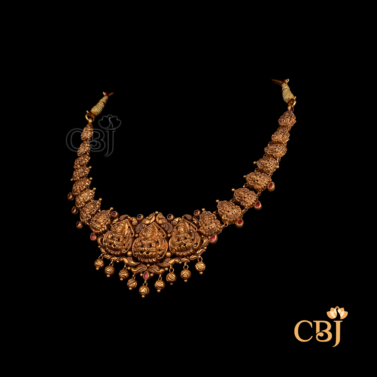 13 grams Nakshi short gold necklace with antique tone