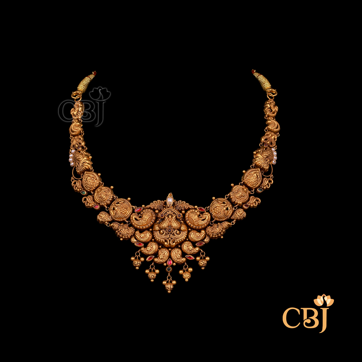 12 grams antique lightweight Nakshi gold necklace featuring sculpted motifs