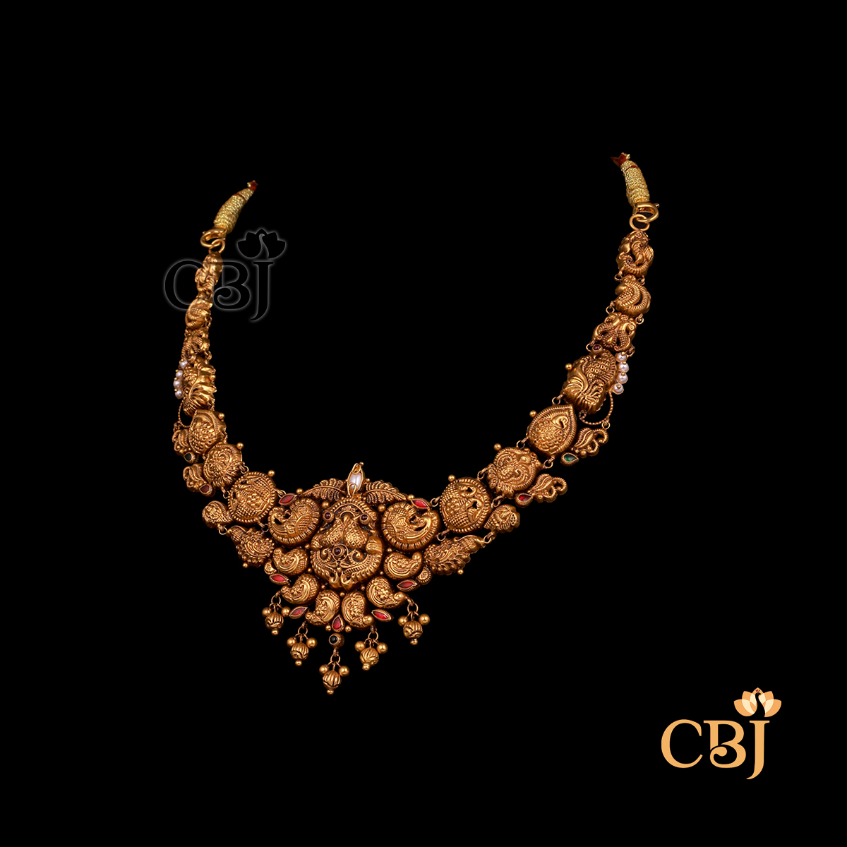12 grams antique lightweight Nakshi gold necklace featuring sculpted motifs