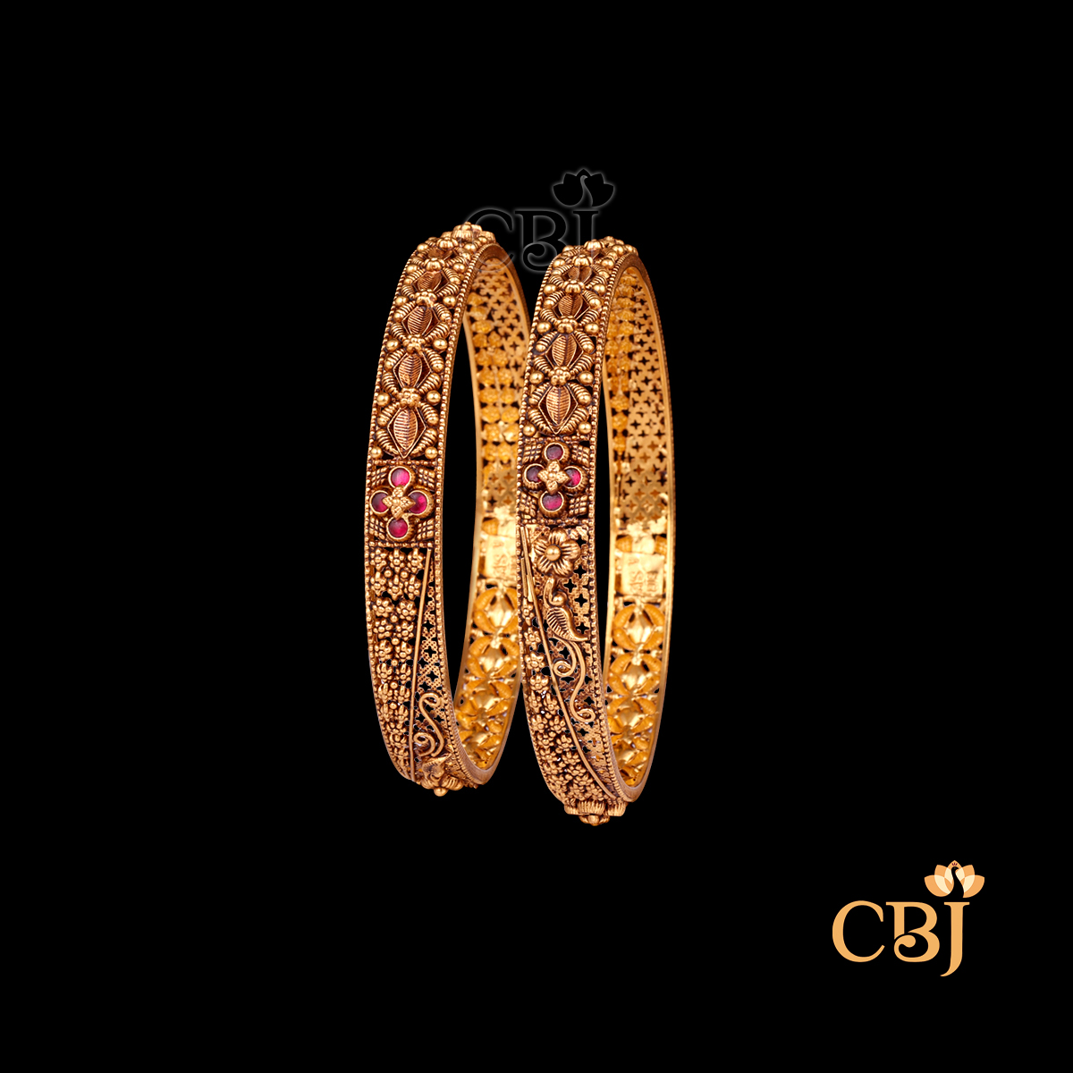 27 gram Antique lightweight gold bangle Design shown as a traditional gold bangle with antique texture